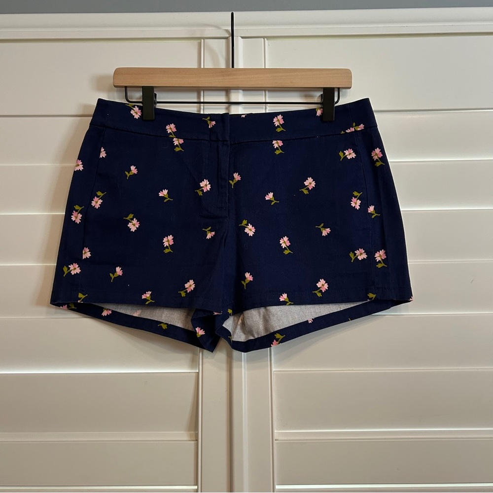 J Crew Floral Print Classic Shorts 3.5 inches Navy Pink Size 6